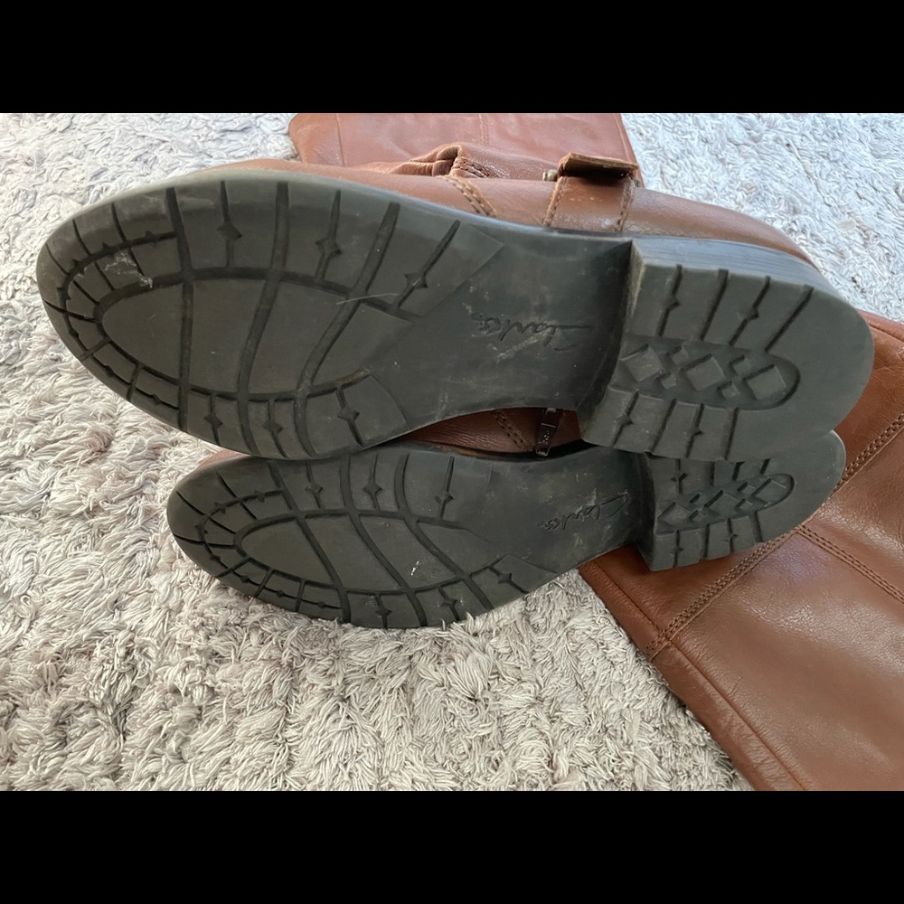 Clarks boots 👢 - Picture 5 of 7